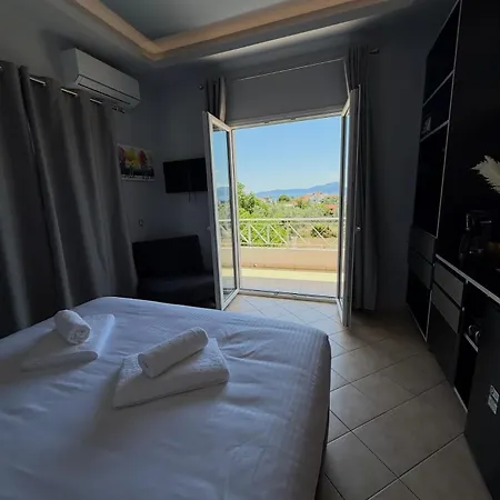 Konstantinos 3*